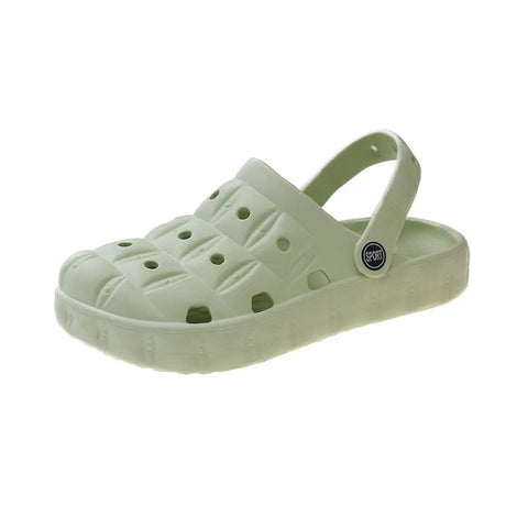 Summer DIY hole shoes for women wearing on the outside with a feeling of stepping on feces, thick soles, anti slip, and odor resistant shoes m5010562