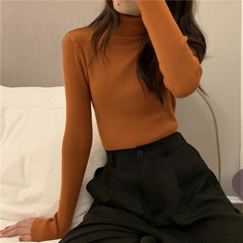 Slim-fit solid-color pullover top m302025