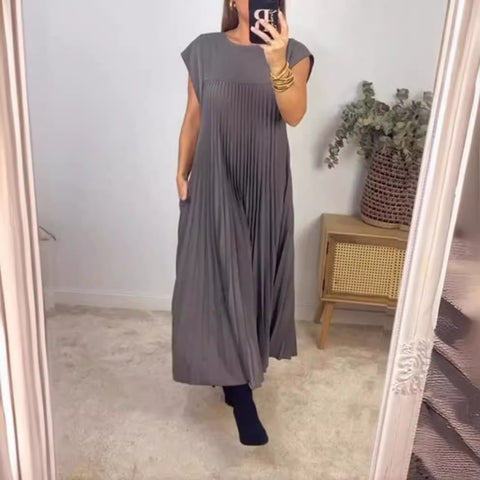 Fashion round neck sleeveless pleated dress m301308