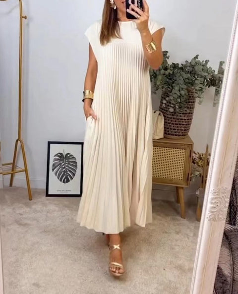 Fashion round neck sleeveless pleated dress m301308