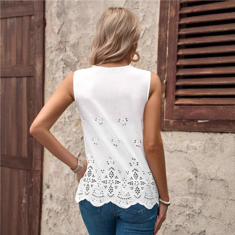 New embroidered splicing lace v-neck sleeveless vest women's top m301480